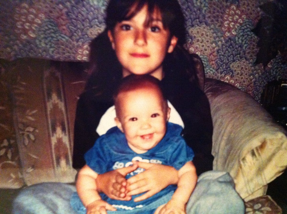mc_andro's tweet photo. My little sister is 18 today 😭😭😭 https://t.co/GdSmtz3wyF