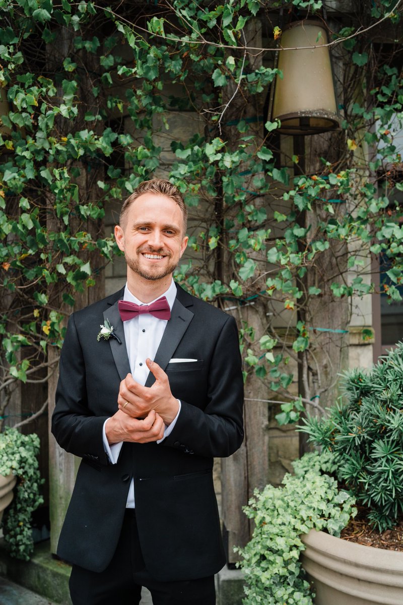 bunburysuits's tweet photo. Who wouldn’t be smiling that big with a moment this special and looking so fresh 🔥⚜️ #groom #suitup https://t.co/XRXi73FXmy