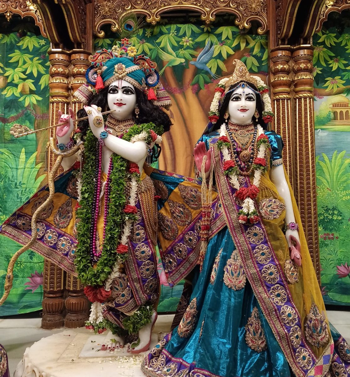 Itsmytirupati's tweet photo. ISKCON Temple Darshan Today 😍🙏

#tirupati #tirumala #tirupathi
#iskcon #iskcontemple 
#templesofindia #temples 
#temple https://t.co/mBADPQ6PDU