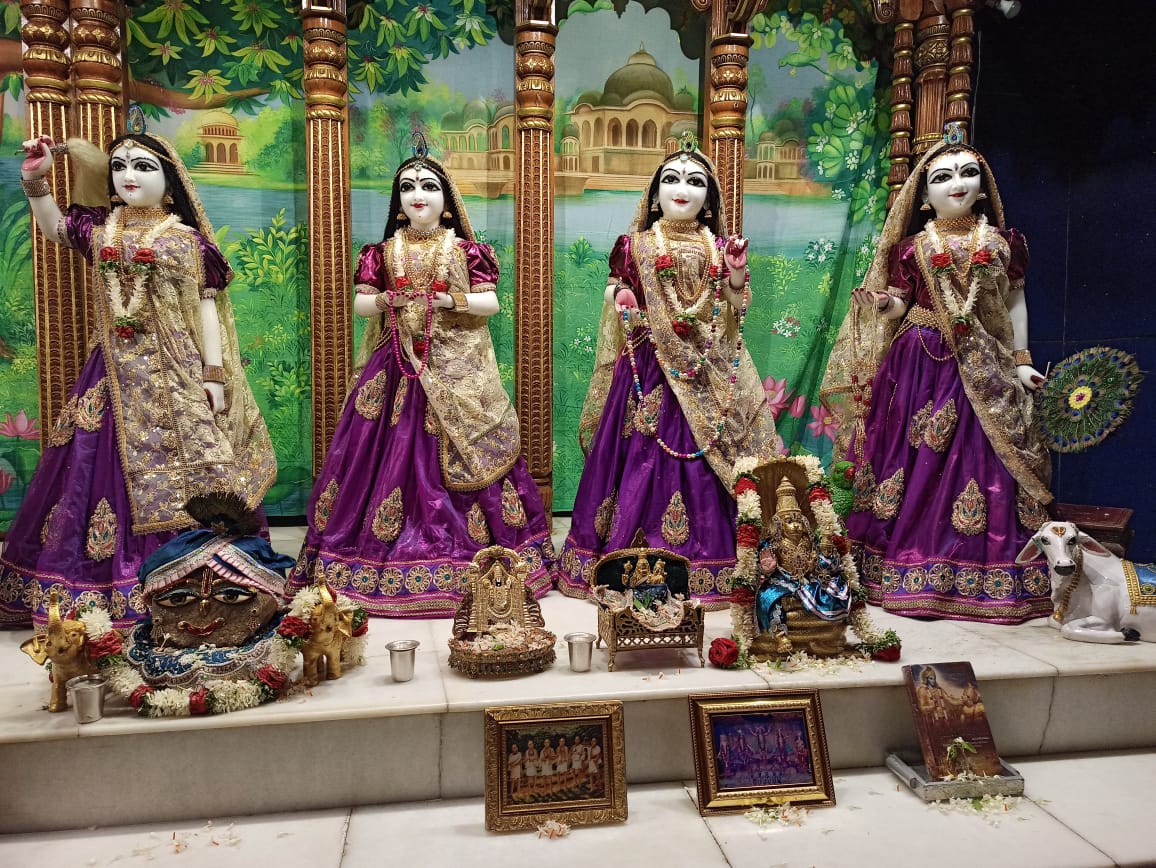 Itsmytirupati's tweet photo. ISKCON Temple Darshan Today 😍🙏

#tirupati #tirumala #tirupathi
#iskcon #iskcontemple 
#templesofindia #temples 
#temple https://t.co/mBADPQ6PDU