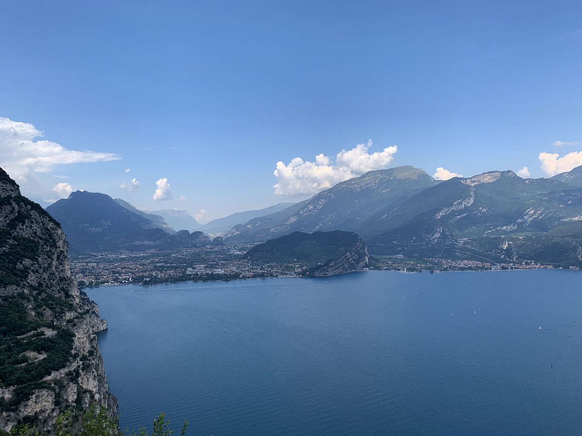 arditopiave1915's tweet photo. Scorci #rivadelgarda #torbole #biacesa #trentino #altogarda #summer2020🌴 https://t.co/zZLjDTAOFi