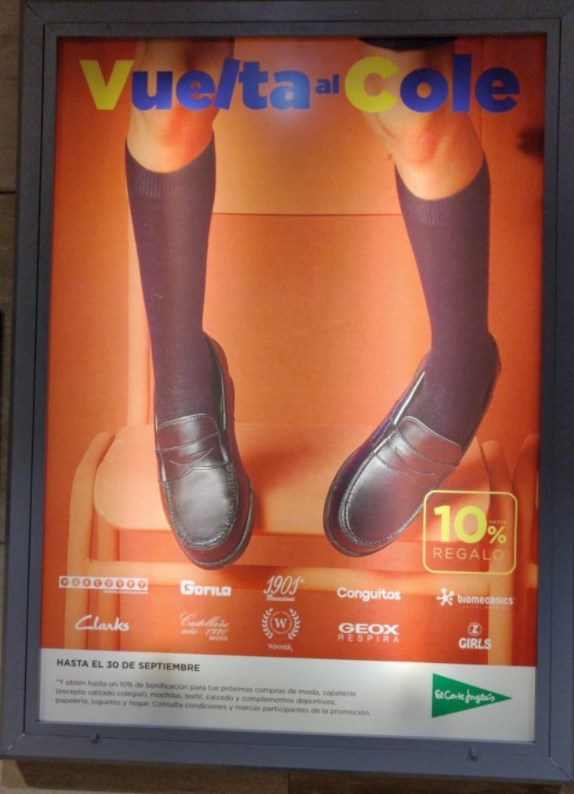 chunonegro's tweet image. Hasta la paleta de color es parecida...