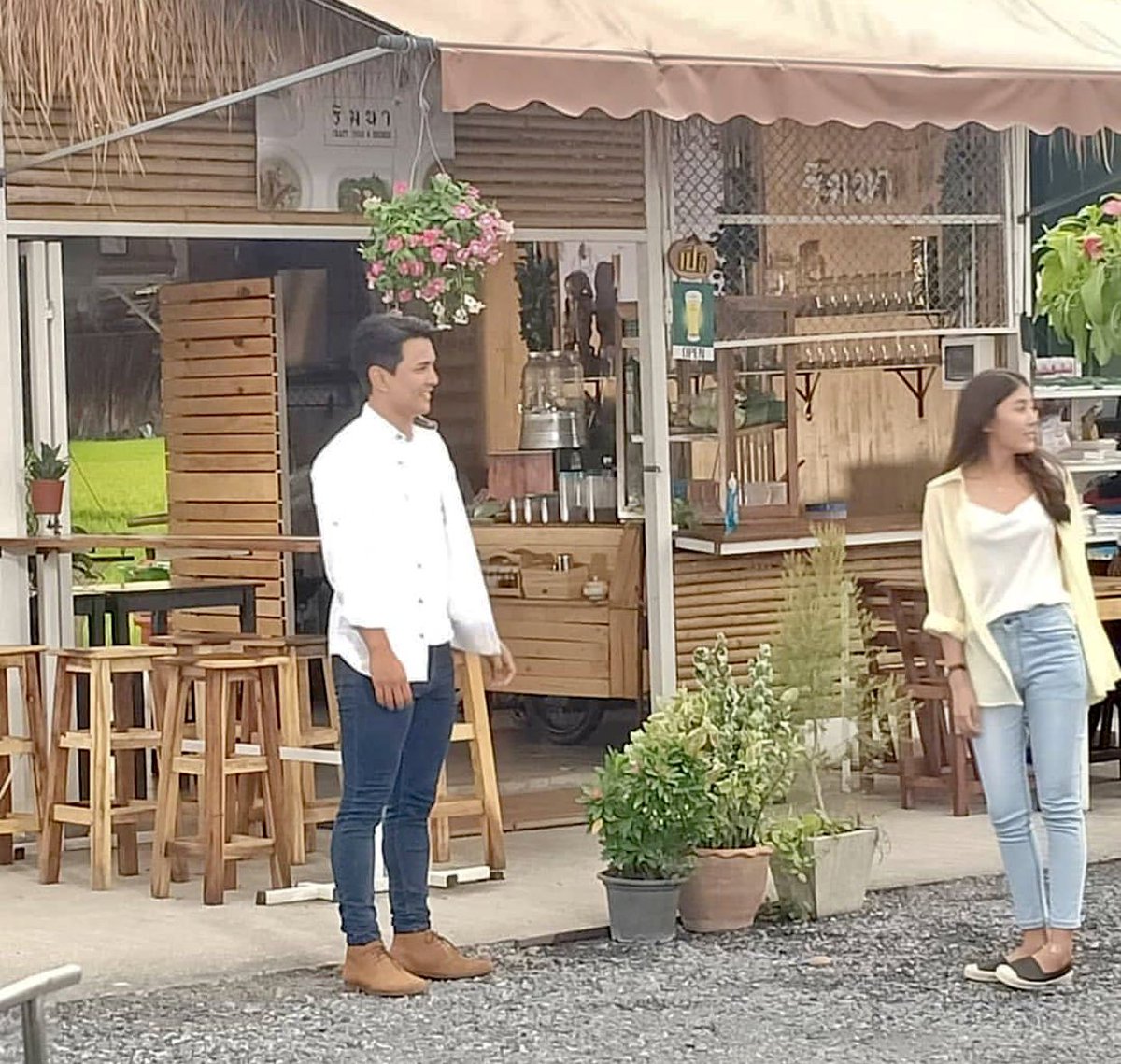 gunthestarclub's tweet image. 📣📣  กัน นภัทร ถ่ายทำละคร #ผู้ใหญ่สันกำนันศรี  RepostBy @limna345: 
"Production for thai series today #onechanel 
รอติดตามละครไทยเรื่อง #ผู้ใหญ่สันกำนันศรี
เร็วๆนี้คราบ💚💛❤️
😃🌾🌾🌾🌾🌾🌾
.
#gunnapat23 
#gunnapat 
#gunthestar6 
#gunthestar 
#กันนภัทร