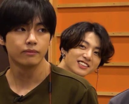kookvtwins's tweet photo. this very adorable photo sequence 🥺 https://t.co/btTumcWrrt