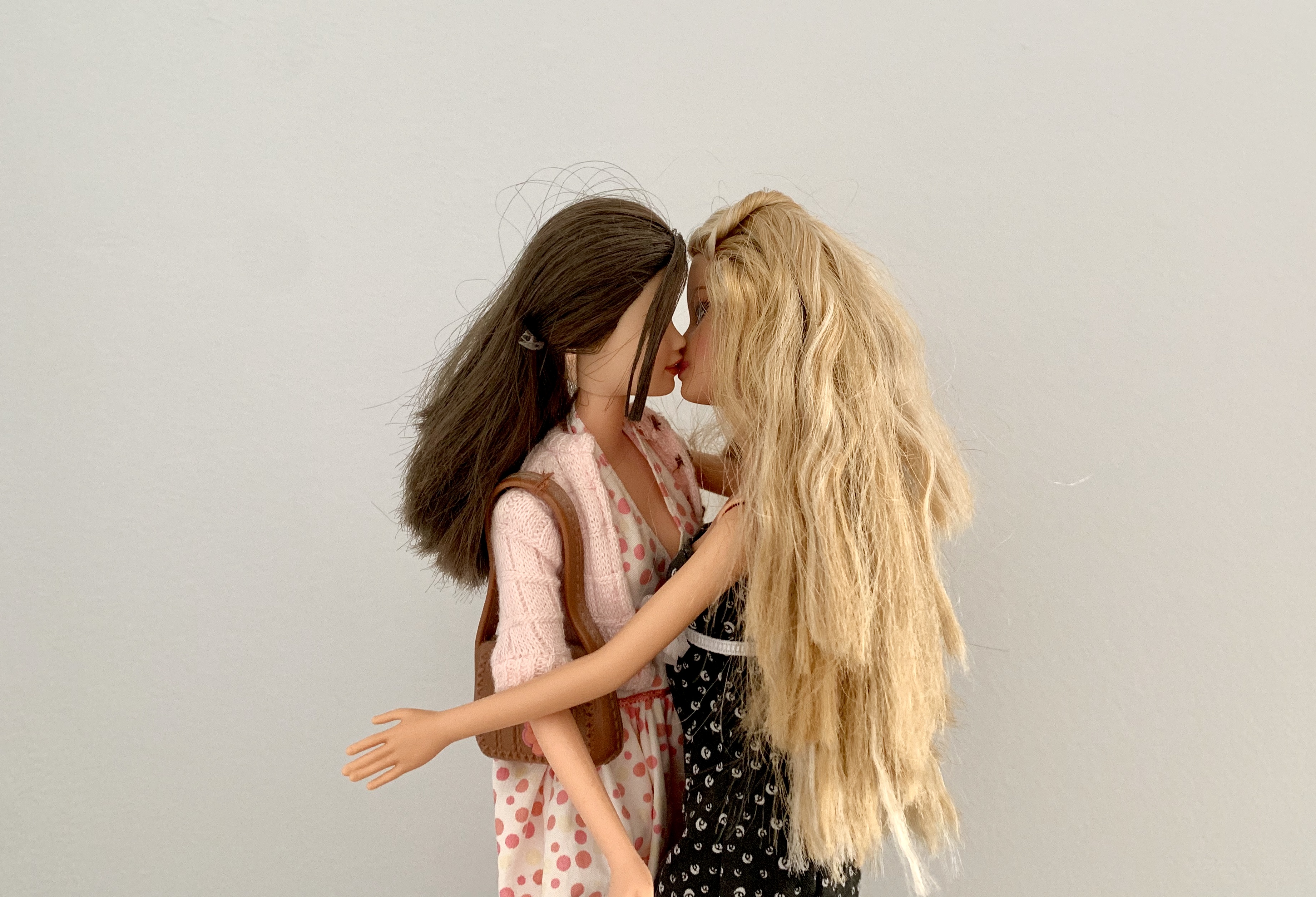 The Beaverton on X Local woman makes old Barbies kiss just to feel something Barbie https t mF3L2PL3SO https t 36cZAob74F X