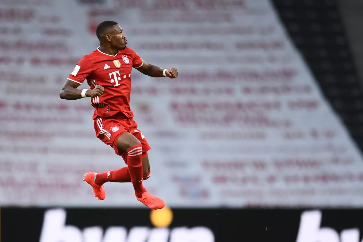 The key will be the Black Beckenbauer ! Alaba's ability to build and dictate the play, plus his connection with Davies will be the key to reach the Canadian and Coman who will both have the role to carry the ball fast and high to counter the 4-2-4 pressing imposed by Setien