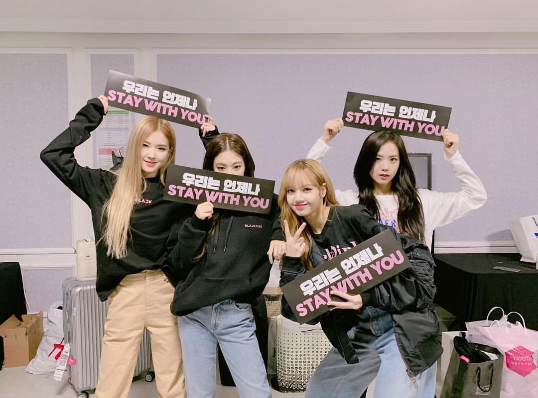 we will always stay with you ;) #ExaBLINK  #ExaBFF  @BLACKPINK