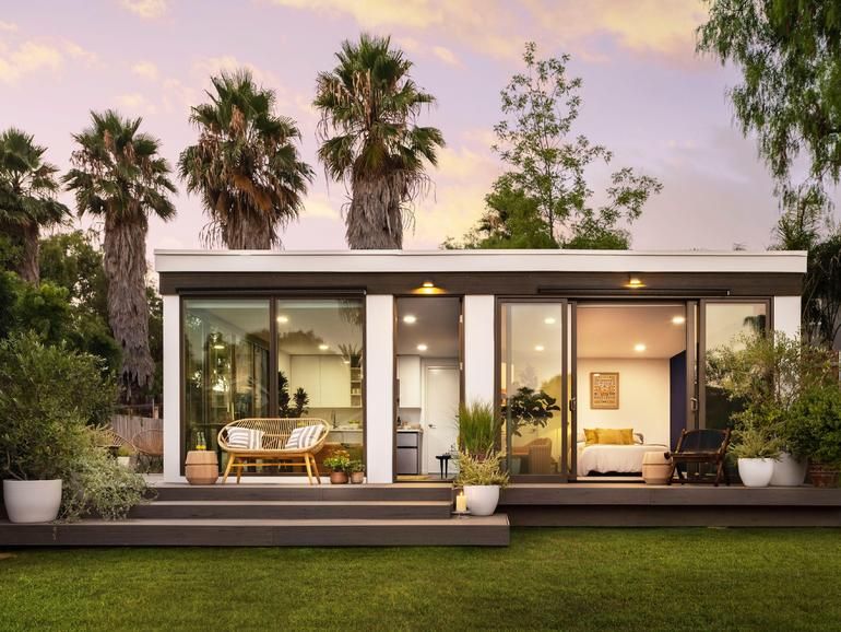 ExcelizeBIM's tweet photo. 3D printed houses for 45% less?
Read: https://t.co/XMzUgGRvLg
by @gcnichs
#3dprinter #3dprinting #construction #3dhouses #TechForGood #costsavings #housing #emergingtech https://t.co/jnO4MdBxx2