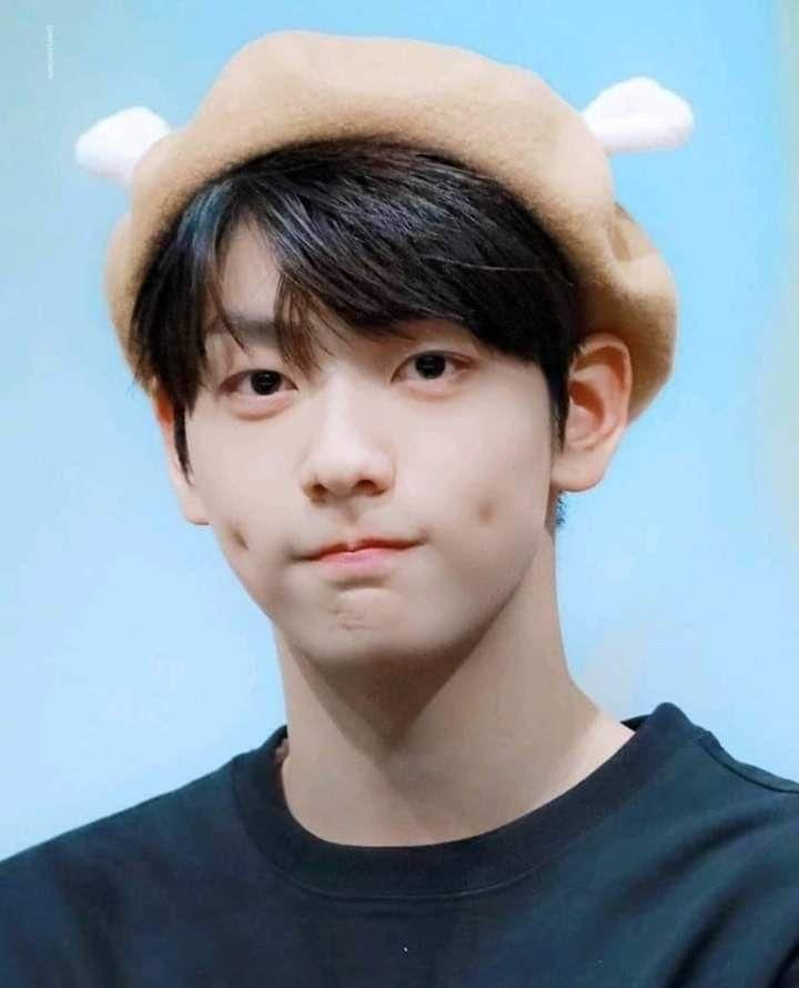 Soobin and his dimplesA thread ~