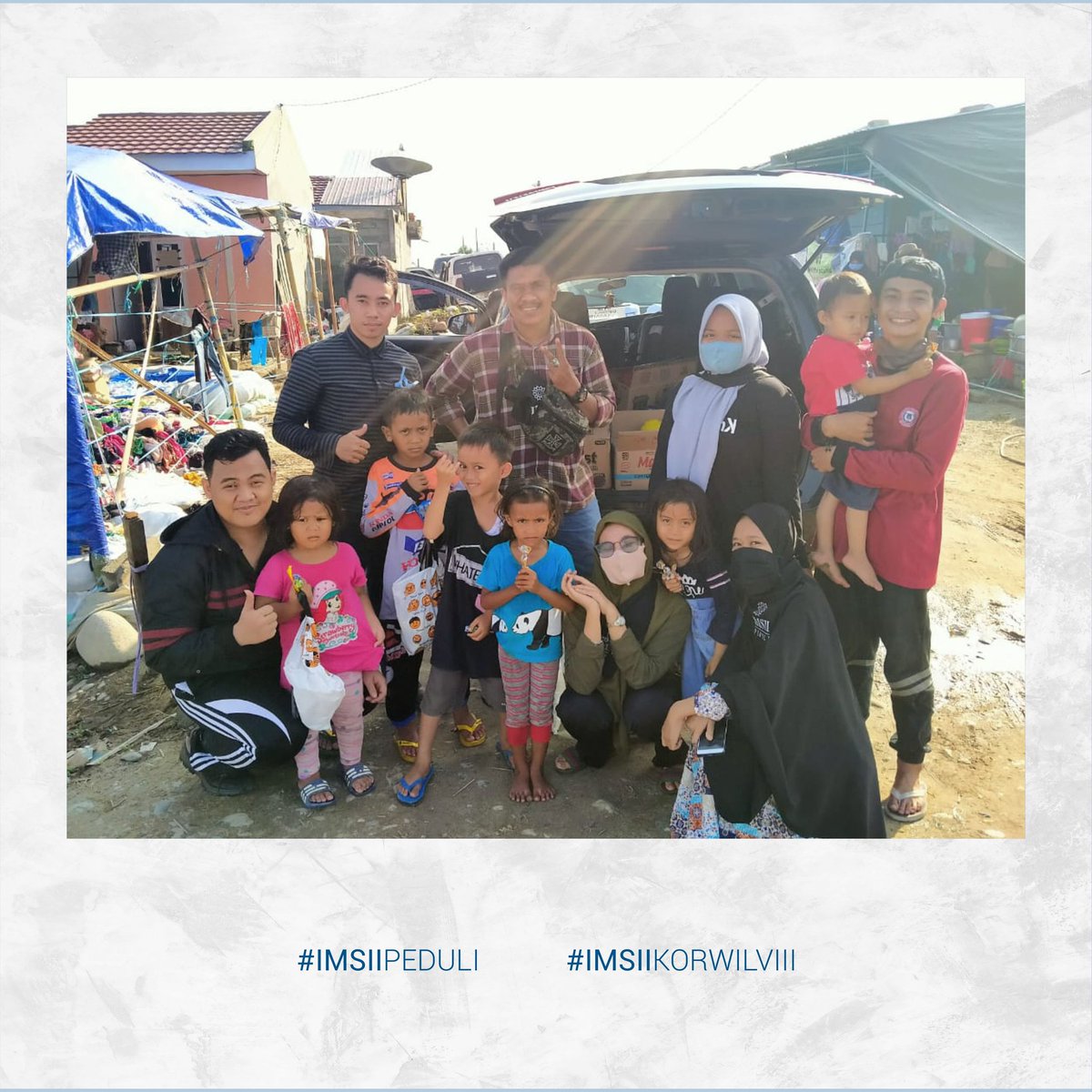 hmjsi_uinam's tweet photo. [IMSI PEDULI]
.
Berikut adalah sederet dokumentasi
Penyaluran Donasi kepada Masyarakat Masamba Korban Banjir Bandang
👉🏻
.
#sisfouinam #sisteminformasi #hmjsi #hmjsi2020 #imsipeduli #prayformasamba #uinam #mahasiswamakassar #mahasiswauinam https://t.co/m0QePD6fGt