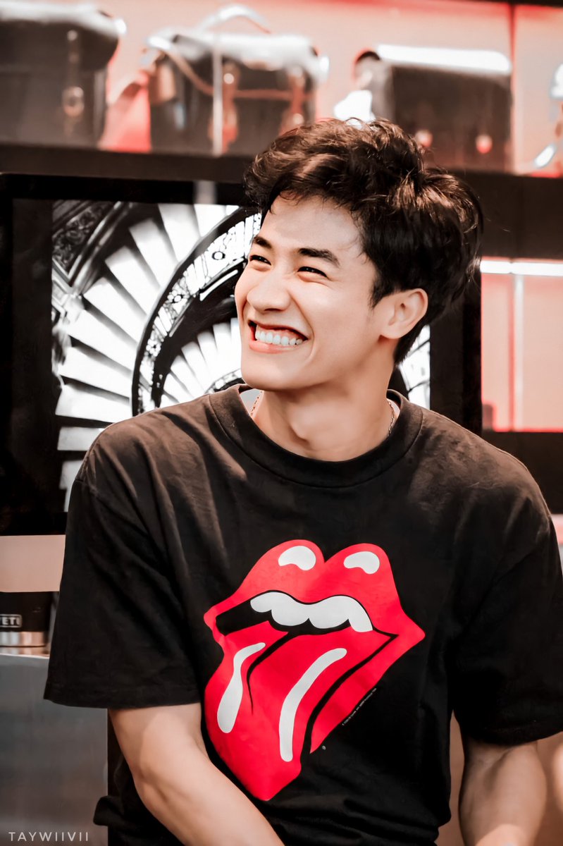 Day 108:  @Tawan_V how was your day P'Tay? Are you feeling better now? I hope you smiled as bright as this today. Te amo  #Tawan_V