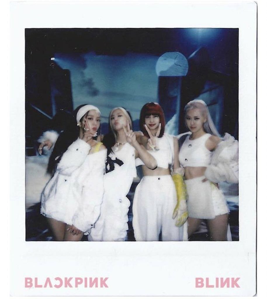 i hope we get to see blackpink perform hylt with this outfit one day  #ExaBLINK  #ExaBFF  @BLACKPINK