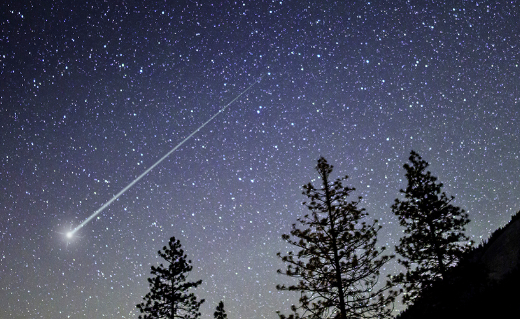 gregenright's tweet photo. Looking forward to the #Meteorshower tonight - assuming I can make it to midnight and the suburban lights don't get in the way. I think the former is more in doubt. https://t.co/51cKbCpW7I