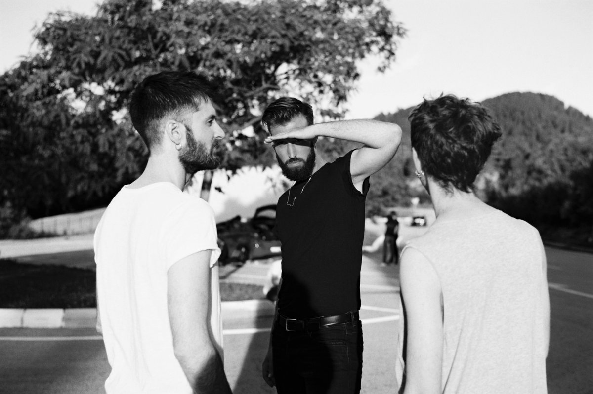 Ara fa tres anys començavem a gravar el nostre últim disc #BONAVENTURA open.spotify.com/album/7LvK7Nkt…