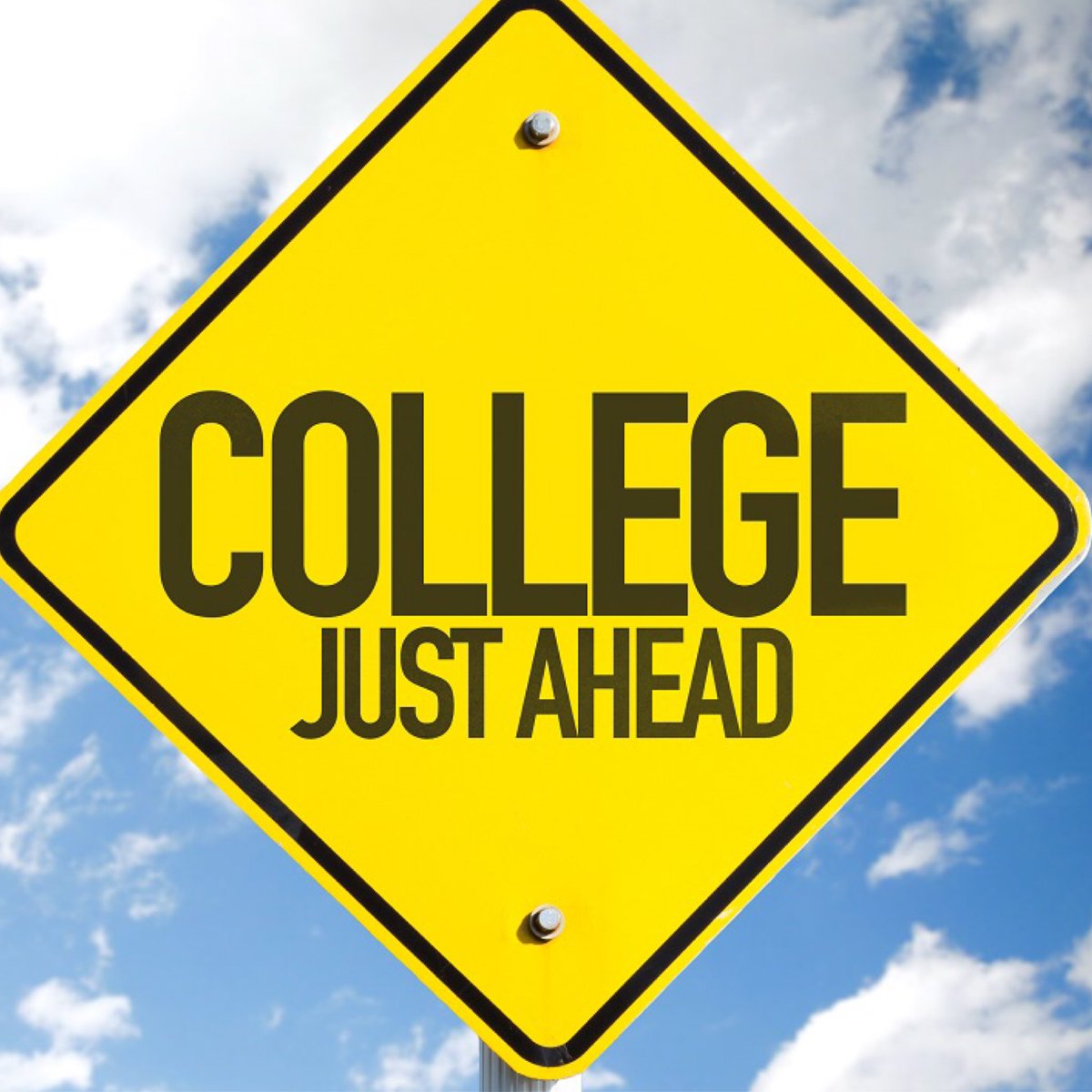 MountToday's tweet image. Wishing our recent graduates lots of success as they begin their new journey. #Classof2K20 #MountPride #NewBeginnings #collegebound #offtocollege