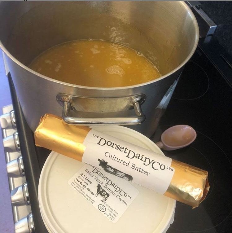 DucksFarmShop's tweet photo. Tracey from @AjarOf1 thinks its important to use Dorset produce in her jars of jams, chutneys & sauces. Thats why she uses @DorsetDairyCo in her salted caramel sauce (available to try instore today) & Cherries from Milton Abbas in her cherry jam #ajarof #dorsetproduce #dorsetlife https://t.co/Gqe6BIilrz