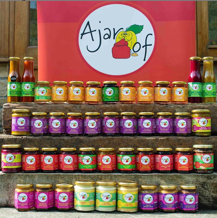 DucksFarmShop's tweet photo. Tracey from @AjarOf1 thinks its important to use Dorset produce in her jars of jams, chutneys & sauces. Thats why she uses @DorsetDairyCo in her salted caramel sauce (available to try instore today) & Cherries from Milton Abbas in her cherry jam #ajarof #dorsetproduce #dorsetlife https://t.co/Gqe6BIilrz