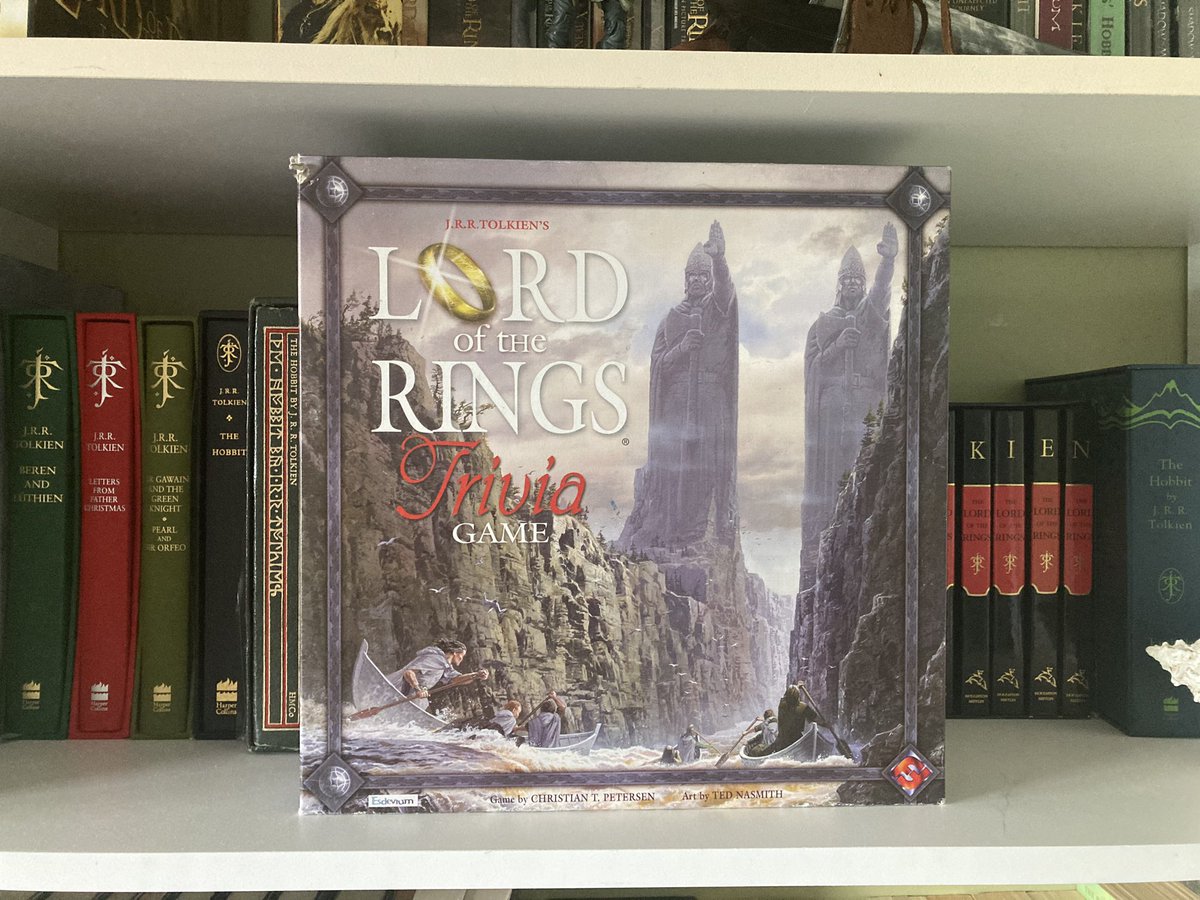  #TolkienEveryday Day 20The Lord of the Rings Trivia board game, illustrated by  @TedNasmith