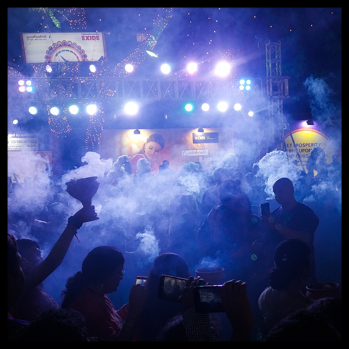 KrystWorld's tweet photo. Durgo pujo! It is going to be way more inward this time!
.
.
.
.
#durgapuja #Throwback #worship #feminineenergy #Change #inward #essence #festival #fun #blue #dhunuchi #smoke #smokey #lokhandwala #lastyear #remeniscing #lights #haze #bangali https://t.co/luliN3UBiR