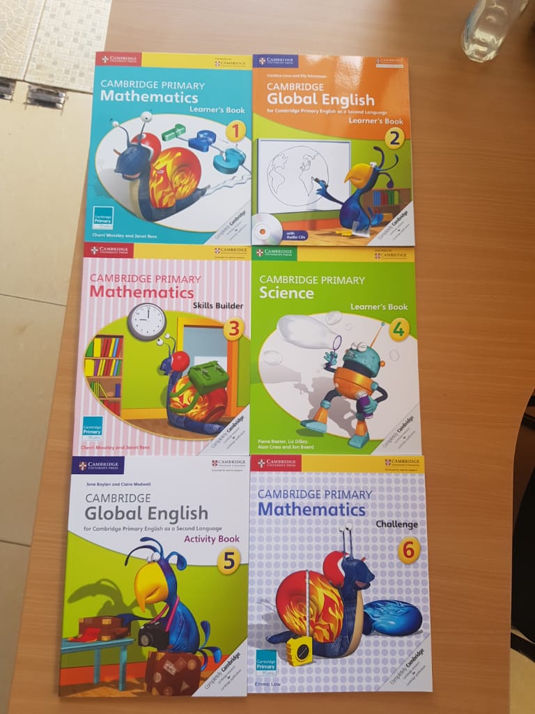 ibitabo's tweet photo. Ibi bitabo byose nibindi tutakwrrwtse hano, wabitumiza hikakugeraho iwawe! Aho uri kukazi, mu rugo cyangwa ukabyoherereza abakunda. Ntimucikwe nigabanuka ryibiciro! https://t.co/sJq4I5vfo5