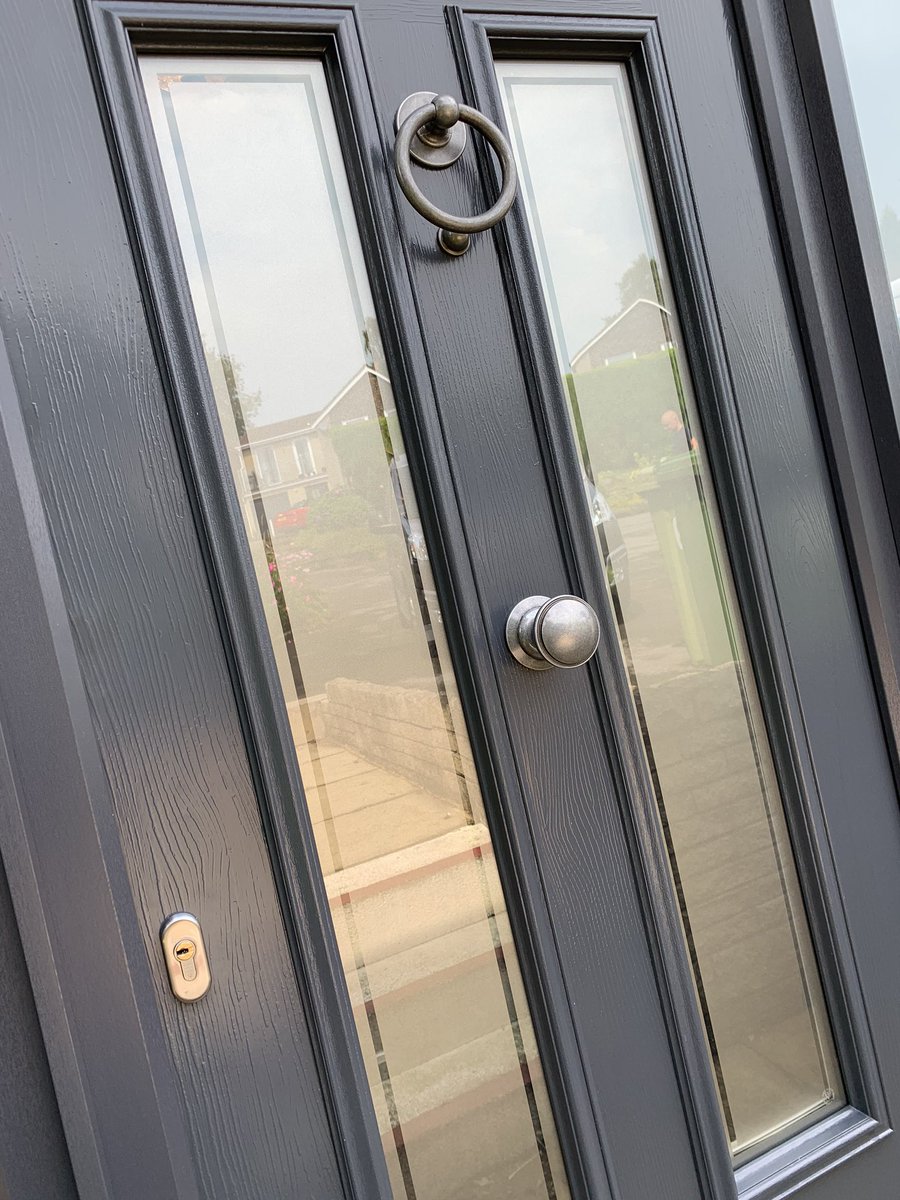 mcdermottwindow's tweet photo. Anthracite Grey @SolidorLtd we recently installed π Just another great example of what we do here at McDermott Windows #approvedretailer #recommendedinstaller #MakeItRight @UltionLock https://t.co/fccEKe47PU