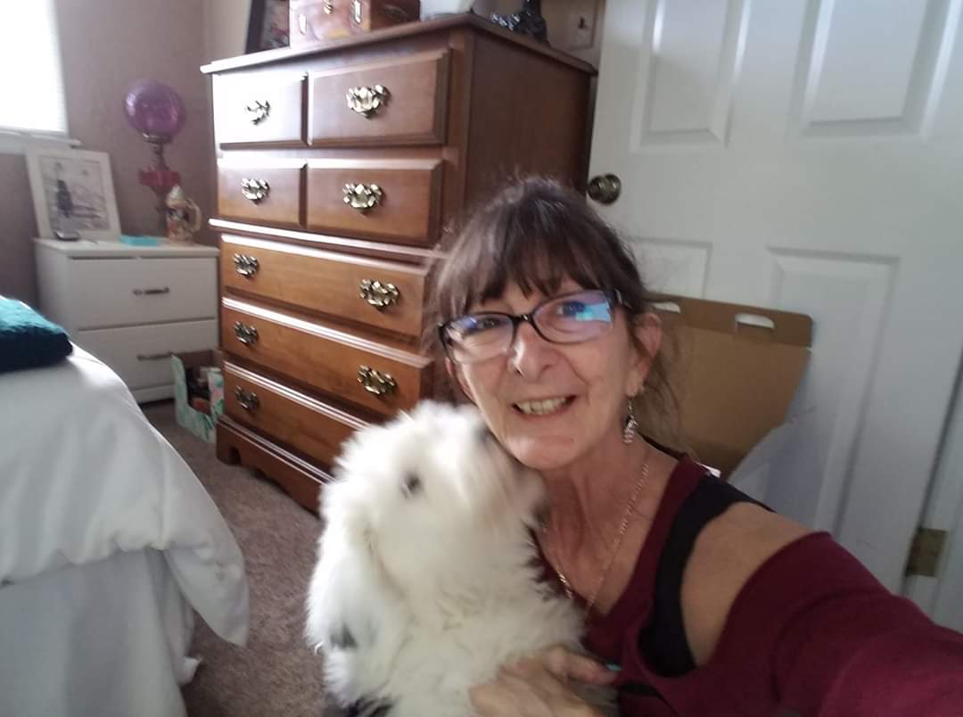 FMDartery's tweet image. Faces of FMD
Meet fibromuscular dysplasia patient advocate and #FMDSA hero, Cheryl.

Cheryl served on the #FMDSA Board for a number of years and continues to be active behind the scenes as a volunteer. Cheryl also volunteers her time as the New Jersey FMDSA Support Group Leader.