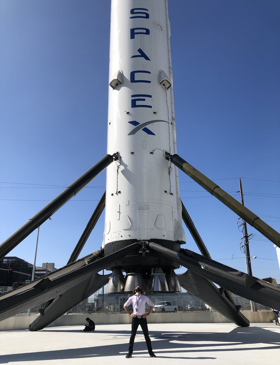 Just joined  @SpaceX as Director, Starlink Sales. I'll help bring   @SpaceXStarlink (space internet,  http://starlink.com ) to the world.