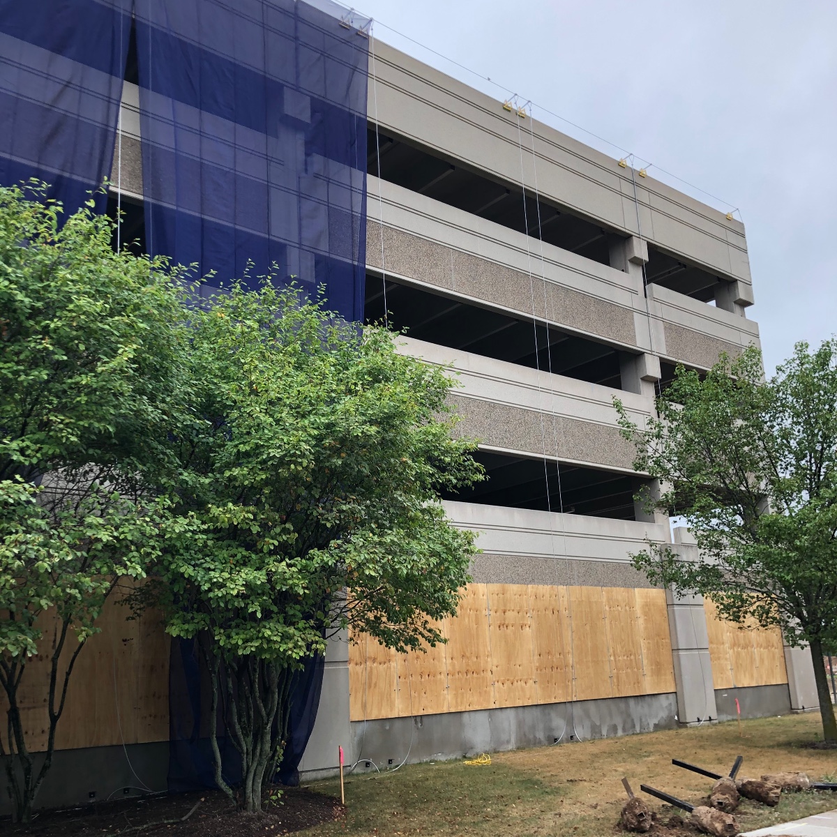 ELITECR_LLC's tweet photo. Been to @Bradley_Airport lately? We've been busy installing debris netting at the #CONRAC (that's a consolidated rental car facility!) job. https://t.co/iHhv3CeAIo