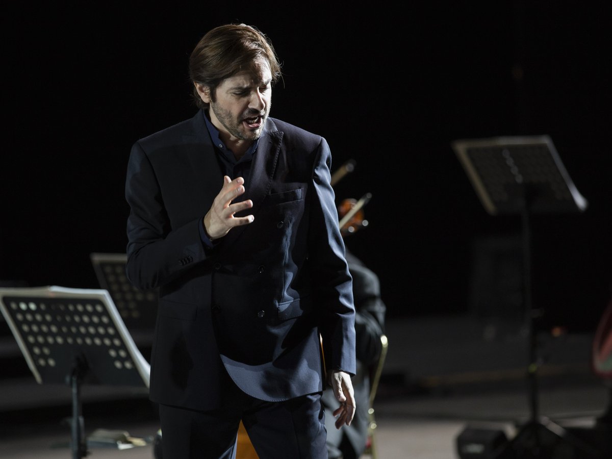 OperaRoma's tweet photo. Questa sera alle 21 penultimo appuntamento con "Il barbiere di Siviglia" di #Rossini in forma di concerto al Circo Massimo. Sul podio dell'Orchestra del Teatro dell'Opera di Roma il maestro #StefanoMontanari.
#OperaCircoMassimo #operaroma #romarama
ph. Yasuko Kageyama / TOR https://t.co/XQHMDDHCps