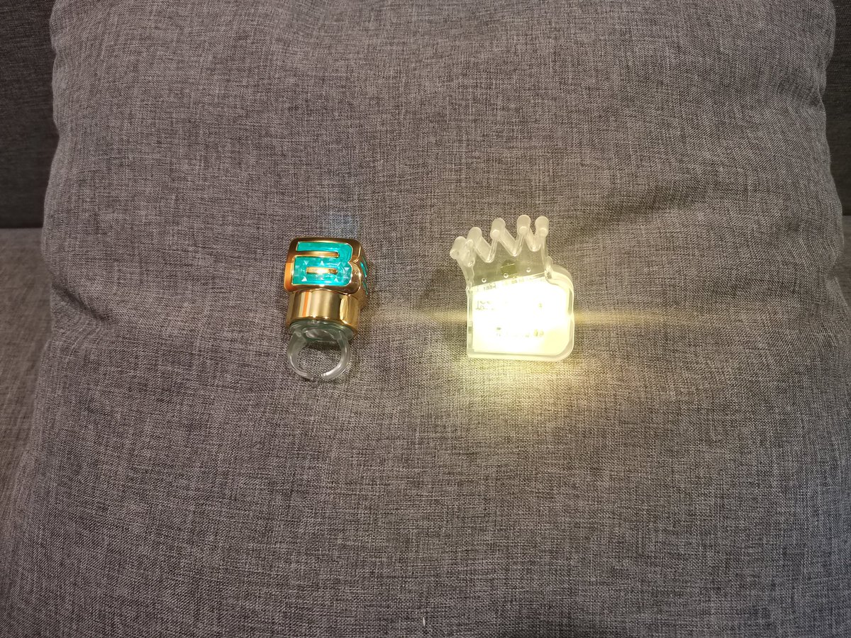BigBang Finger Lights + a surprise itemPromo Price: 250phpDOP: Aug17Reply Marupok Me + (Gold/transparent) to Reserve #MarupokManila #MarupokMe