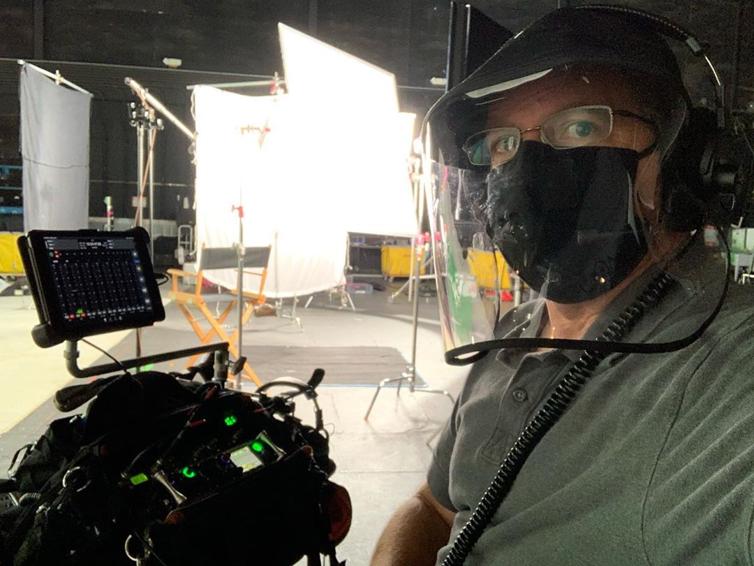Bubblebee_Ind's tweet photo. Okay, maybe we'll keep our hats on to stay safe (just like San Fran #SoundRecordist @Blocktek in this great pic 🇺🇸), but salute you all instead! 🙌

https://t.co/rP2LH7tnBr

2/2 #MakingSoundSoundBetter #LocationSound #SetLife #ProductionLife #SoundOnSet #SoundRolling #SoundSpeeds https://t.co/CdFqGKoZ4L