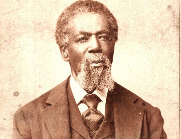 #123: Folsom, New MexicoGeorge McJunkin was a historian, cowboy and former slave. He discovered evidence of the Folsom people who were some of the earliest blacks in America. They established their culture in the Great Plains around at minimum, 11,000 years ago.