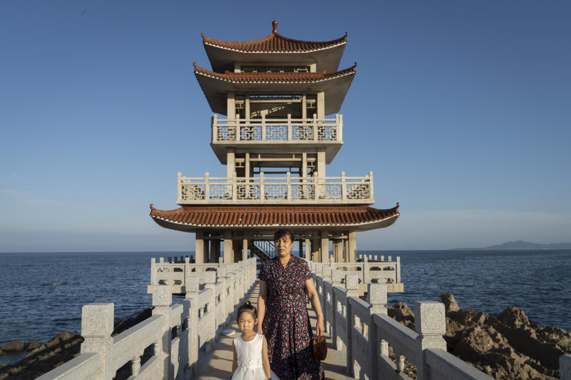 If you own a swimsuit, it’s likely that it comes from Xingcheng, an industrial city overlooking the northeast coast of China. The city alone produces a quarter of the world's swimwear: 1,200 companies for an annual production worth about 2 billion dollars. © Giulia Marchi / LUZ