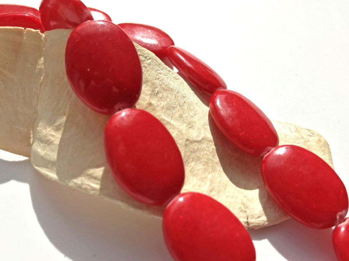 BeadService's tweet image. Red Malayan Jade Semi-Precious Gemstone 15x20mm Oval Jewellery Beads by BeadService etsy.me/30M9rJZ via @Etsy