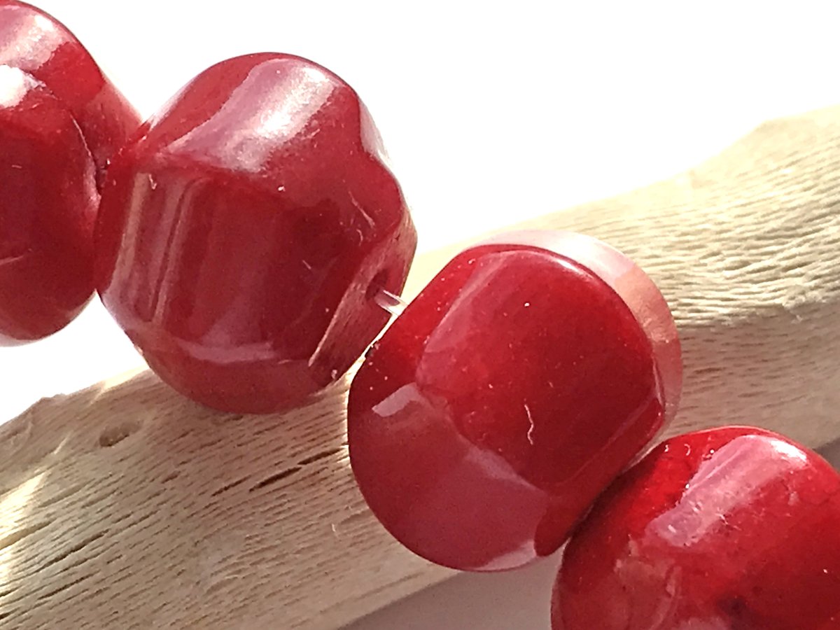BeadService's tweet image. Red Malayan Jade Semi-Precious Gemstone 15mm Pumpkin Jewellery Beads by BeadService etsy.me/2DWyilf via @Etsy