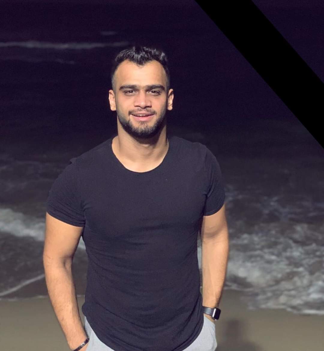 والله العظيم ان زعلت عليه قوي مصطفى حفناوي ده من دمن الشباب المحترم اللي شفناها في حياتنا 😢😢 ربنا يرحمك يا(مصطفى ) ويصبر اهلك