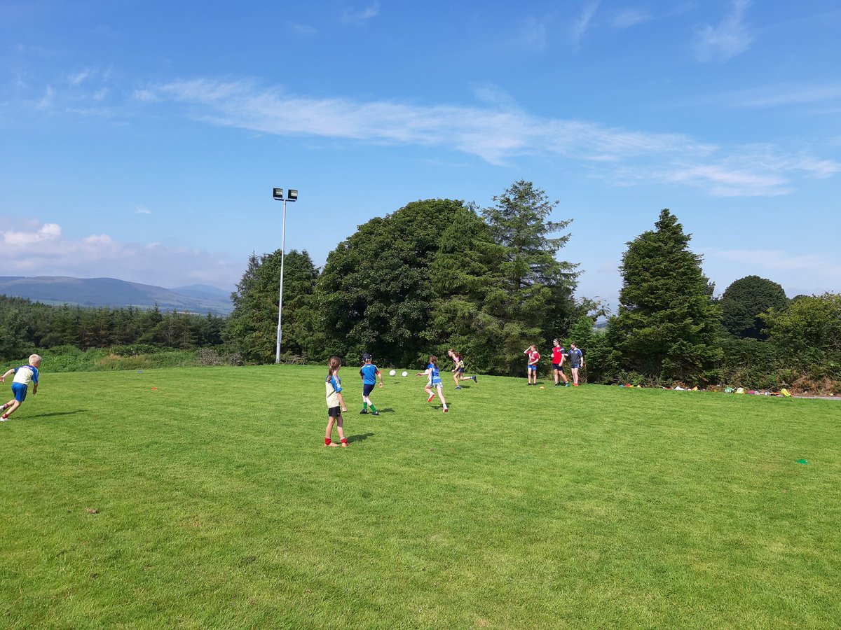 Gavin Whelan (@whelangavin) on Twitter photo Glorious weather conditions and another great day of fun filled activities at the Naomh Brid <a href="/KelloggsUKI/">Kellogg's UK & IRE</a> #GAACulCamp in <a href="/SliabhgCuaGaaCl/">SliabhgCua/St.Mary's</a>, well done to all the children & coaches 👍👏🏑🏐
<a href="/ModeligoGAA/">Modeligo GAA</a> <a href="/ColliganGAA/">Colligan GAA</a> <a href="/KilgobinetGaa/">Kilgobinet GAA</a> <a href="/WaterfordGAACG/">Déise Óg Waterford</a> #GAA Glorious weather conditions and another great day of fun filled activities at the Naomh Brid <a href="/KelloggsUKI/">Kellogg's UK & IRE</a> #GAACulCamp in <a href="/SliabhgCuaGaaCl/">SliabhgCua/St.Mary's</a>, well done to all the children & coaches 👍👏🏑🏐
<a href="/ModeligoGAA/">Modeligo GAA</a> <a href="/ColliganGAA/">Colligan GAA</a> <a href="/KilgobinetGaa/">Kilgobinet GAA</a> <a href="/WaterfordGAACG/">Déise Óg Waterford</a> #GAA