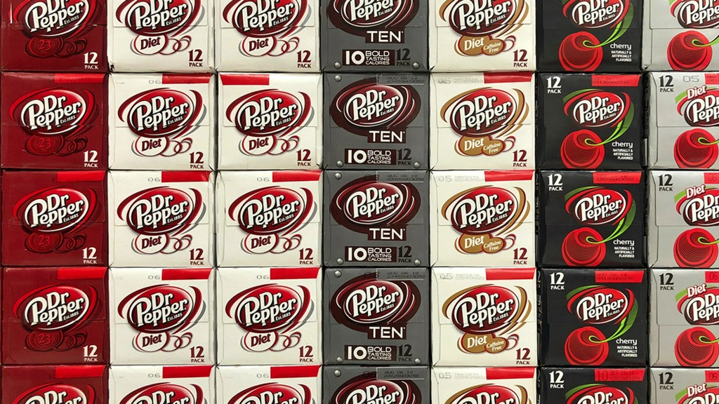 ABC7NY's tweet photo. Dr Pepper confirms soda shortage amid COVID-19 pandemic https://t.co/FCg5MkPPu3 https://t.co/y3avRm18dd