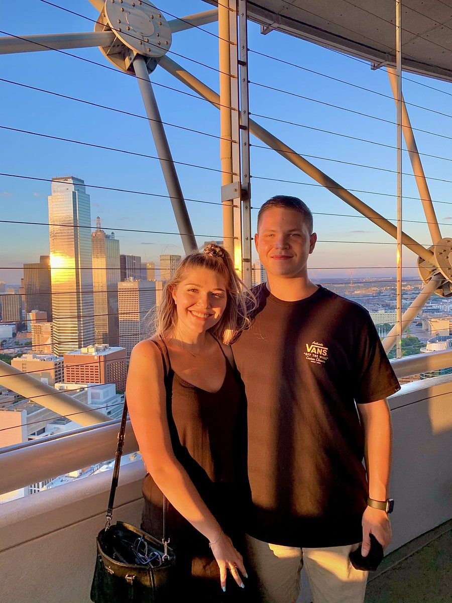 NicoleJefri's tweet photo. Just been traveling this world with the love of my life. ✨ @tylerraymond56 https://t.co/5hSRmWJfHd