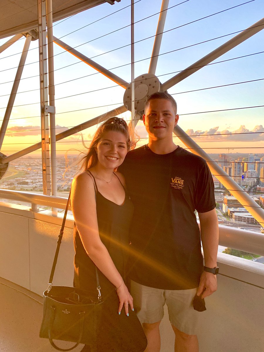 NicoleJefri's tweet photo. Just been traveling this world with the love of my life. ✨ @tylerraymond56 https://t.co/5hSRmWJfHd