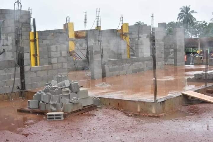 DRhdp's tweet photo. #INFRASTRUCTURE_SANITAIRE : Chantier CHU DE MAN
Le Ministre de la Santé et de l’hygiène publique @AkaAouele en visite travail dans la région du Tonkpi a visité l’état d’avancement du chantier du nouveau CHR de Man.
#NE_TOUCHE_PAS_À_MON_ADO.
#DRHDP🇨🇮♥️ https://t.co/MAl3sTMUaO