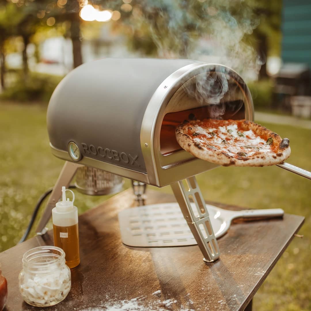 HYPEBEAST on X: #Gozney is releasing the Roccbox Wood Burner 2.0, a  portable pizza oven that can cook a Neapolitan pizza in just 60 seconds.  Photo: Gozney Learn more: https://t.co/UNy6ZkUUUh https://t.co/1IW9YvGgLI /