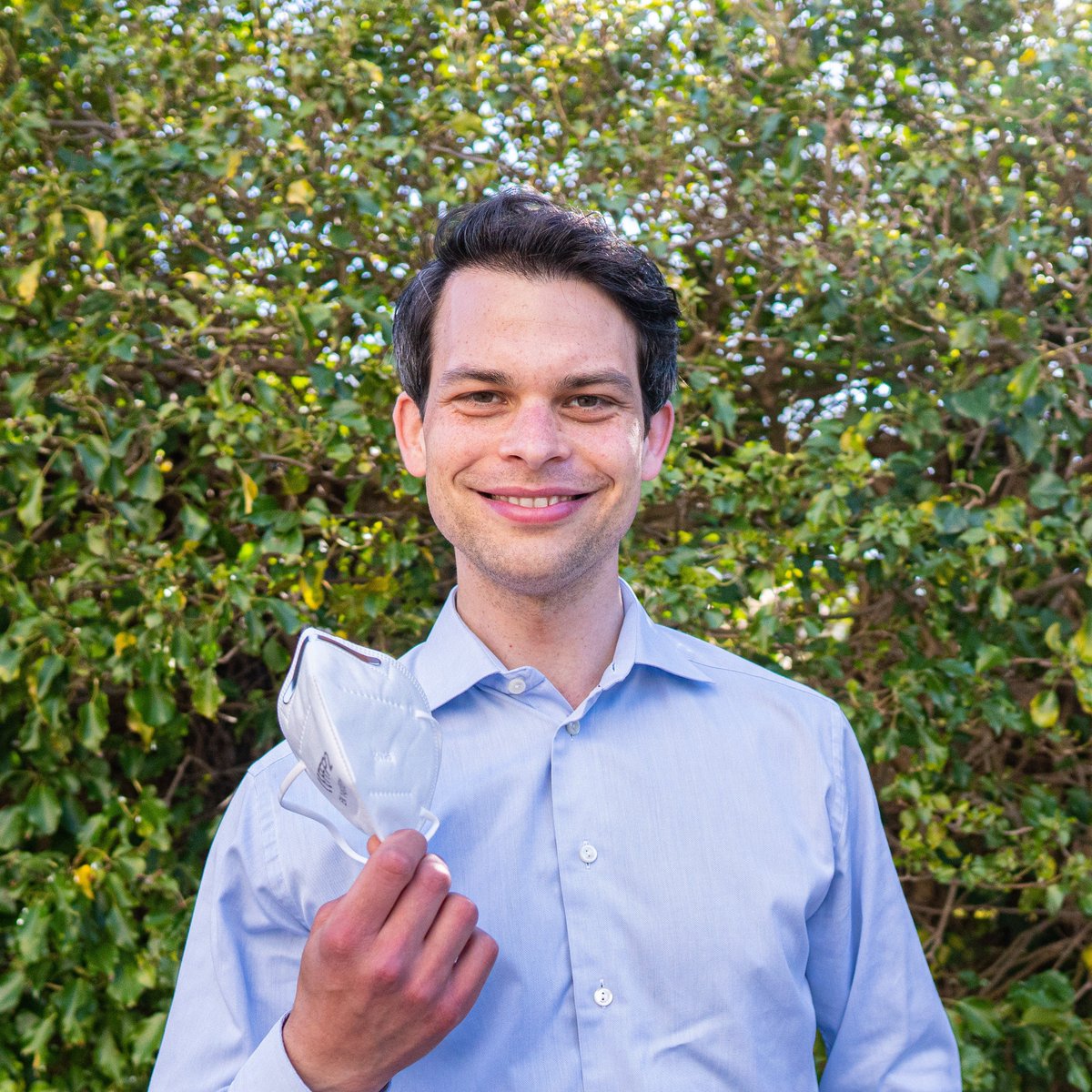 Keine #Masken an der Schule? Mein Kollege Dennis Thering und ich möchten helfen! Dank einer großzügigen Spende des Hamburger Familienunternehmens Möller &amp; Förster (u.a. Betreiber von Hagebaumärkten) vermitteln wir hochwertige #FFP2-Masken an Schulen, die diese dringend benötigen.