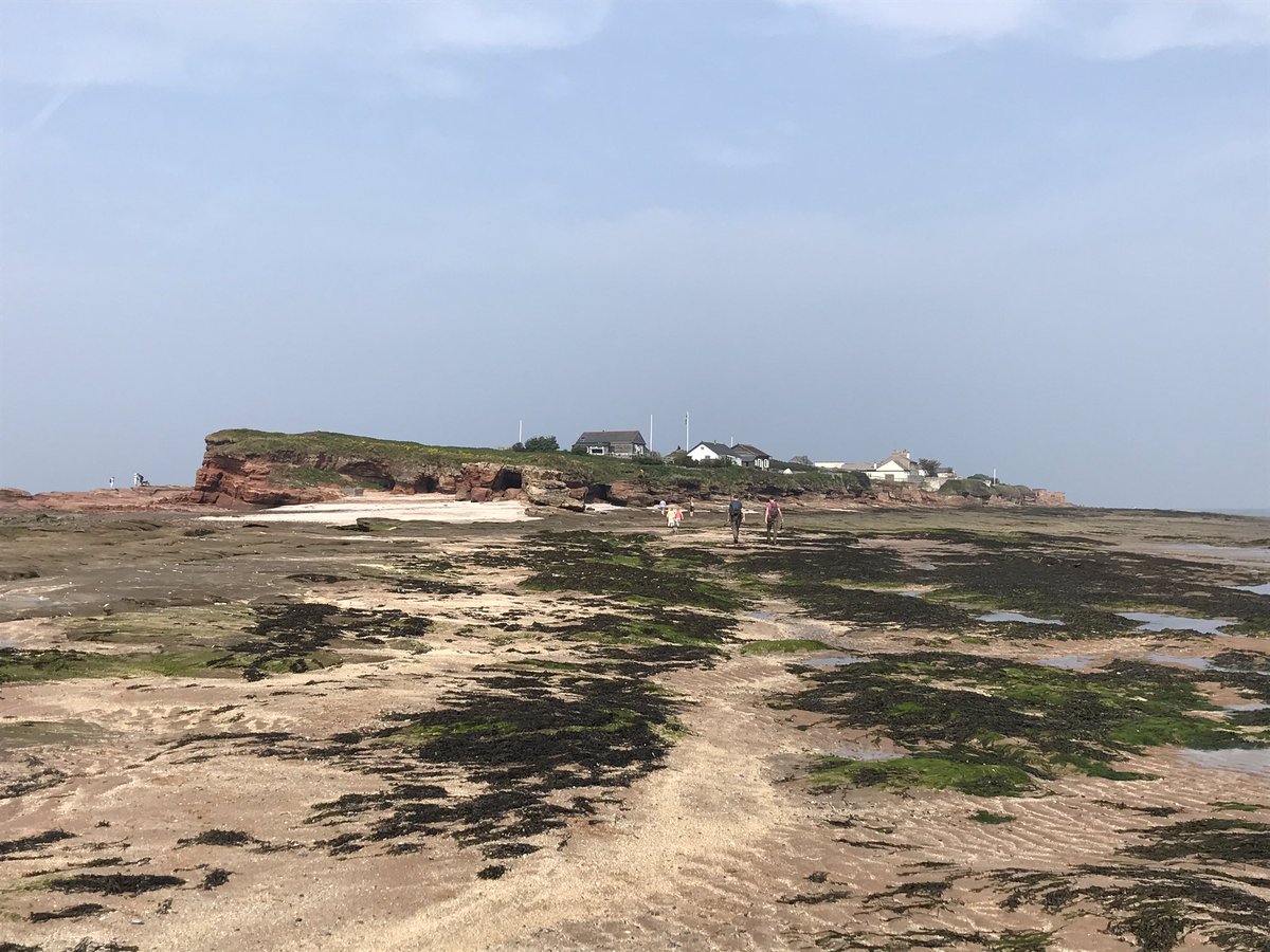 AlCrop's tweet image. Lovely day to walk to Hilbre 🌞😎