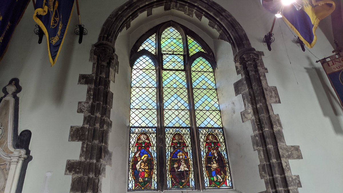 She's a fairly typical but charming city centre church, with some nasty 1970's additions in the south aisle that I very pointedly did not photograph - and another green ceiling!