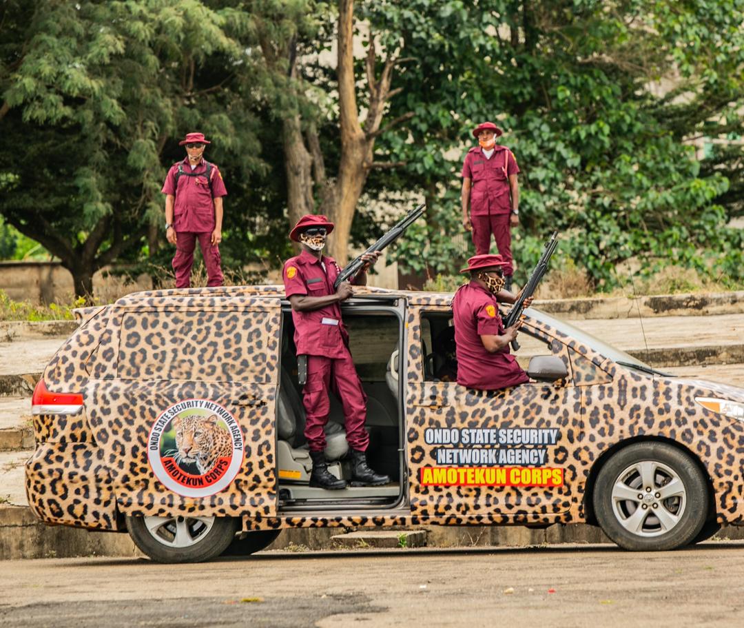 hotjist's tweet photo. #Amotekun Corps #Ondo State
#WhatMoreCanYourAppDo #achievementsofMalami #dontexecute #LivingmyDreams
#yoruba #oyo #lagos #ogun #osun #ekiti #Nigeria #hotjist
@followlasg @oyostategovt @OGSG_Official @OndoStateGov @ekitistategov @StateofOsun @NigeriaGov @NGRPresident https://t.co/TpxV115NK7