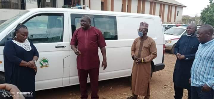 New Bus for Vaccinations in Riyom LGA:

The Executive Secretary, Plateau State Primary Health Care Board, Dr Livinus Miapkwap, has again, refurbished &amp; presented 1 EU prime bus to Riyom LG Transition Committee Chairman, Mafeng Gwalson, to ease vaccine movement &amp; other health..
