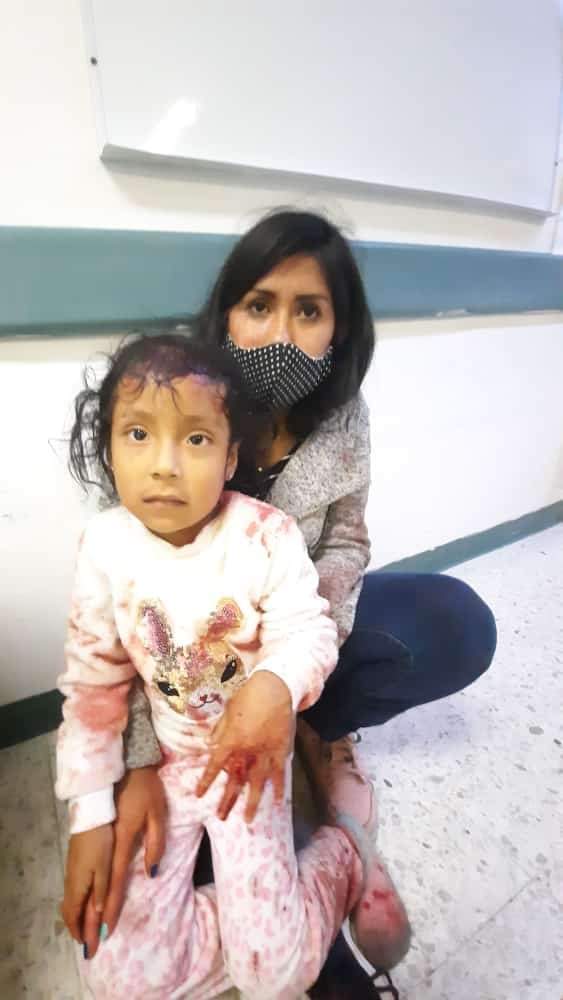 #Urgente 🚨
Me reportan que se busca a los familiares de esta pequeña,  herida por el accidente de la #México-#Toluca, tragedia en la que murieron 13 pasajeros. Como ella hay otros menores de edad en el hospital Nicolás San Juan y en el Hospital para el Niño en #Toluca.