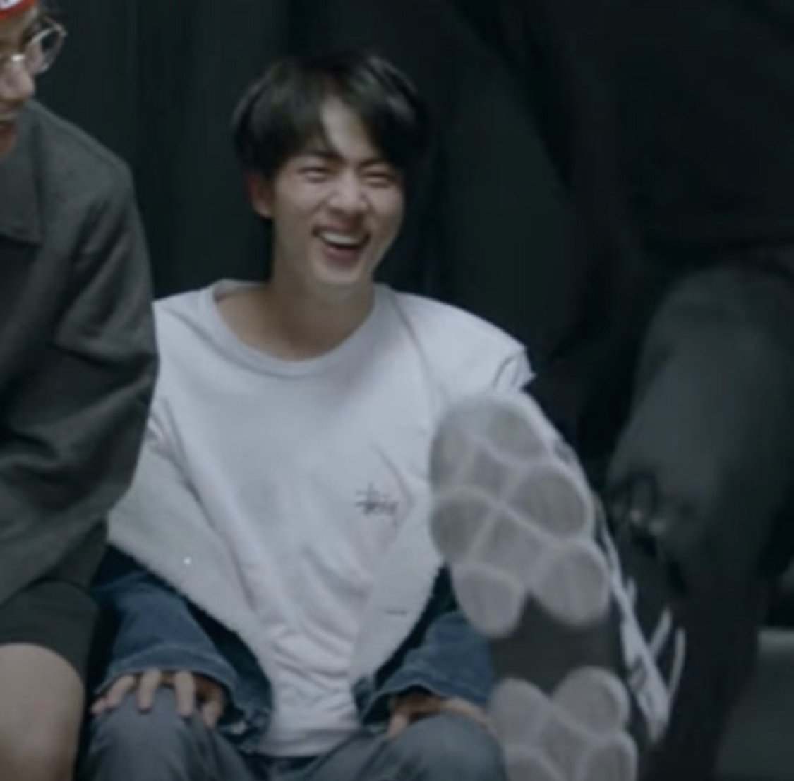 Seokjin's smile; a thread  #SeokjinYouArePerfect