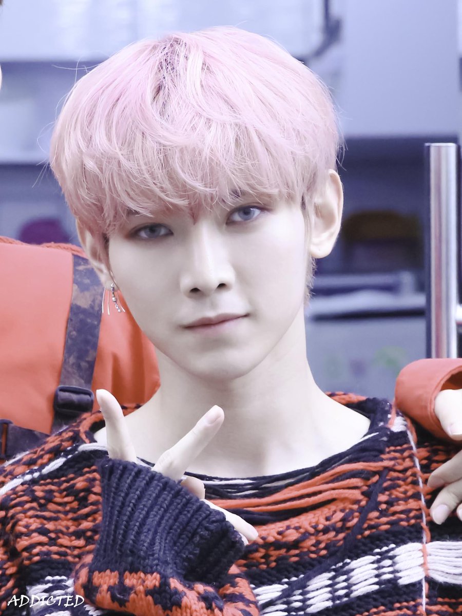 A thread of Yeosang's pink hair since I miss it: